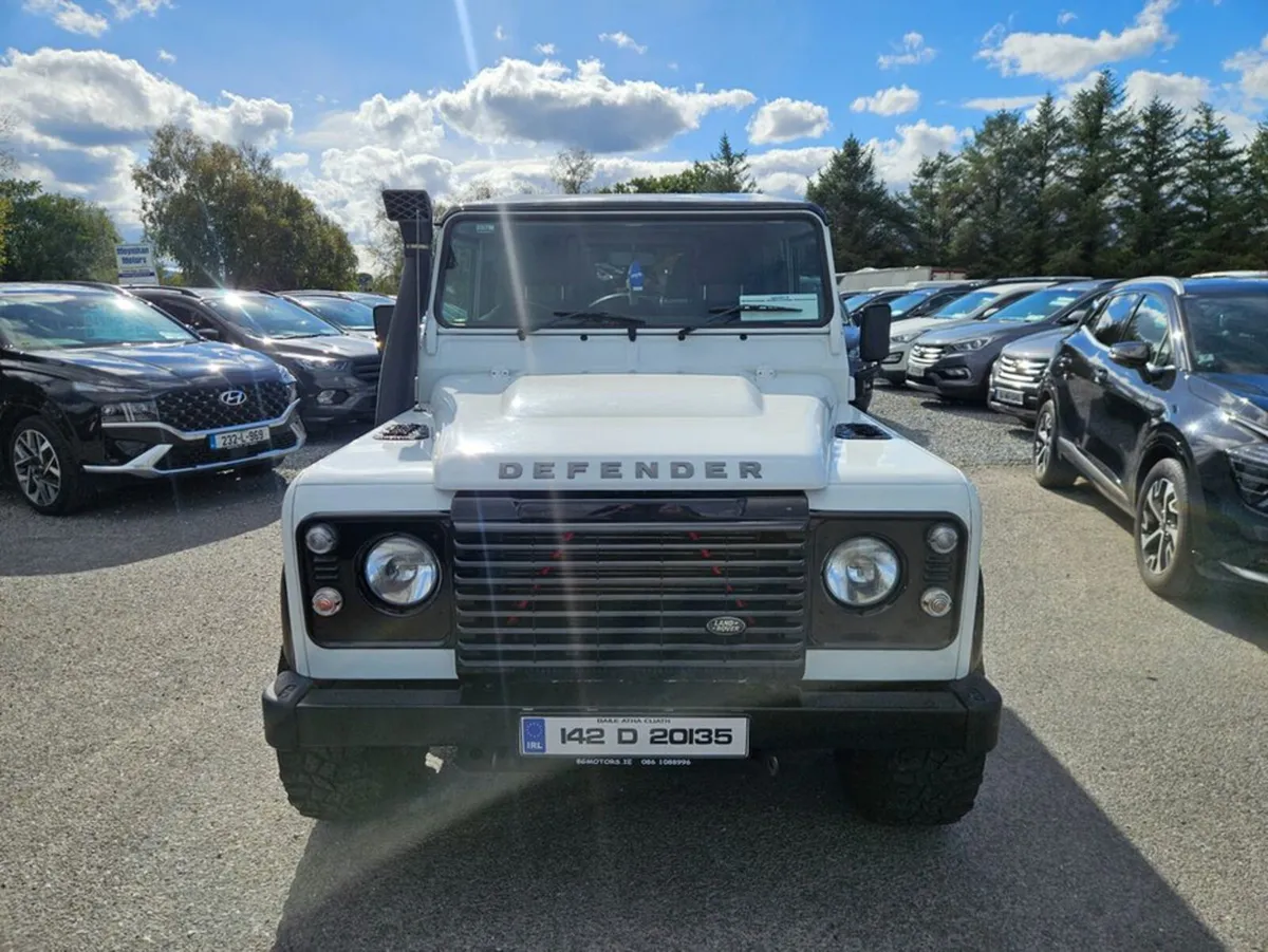Land Rover Defender 90 Hard TOP TD 4X4 - Image 2