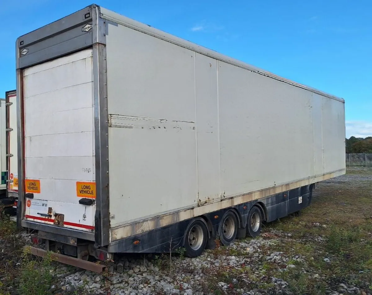 Renault Premium 2011 - Image 1