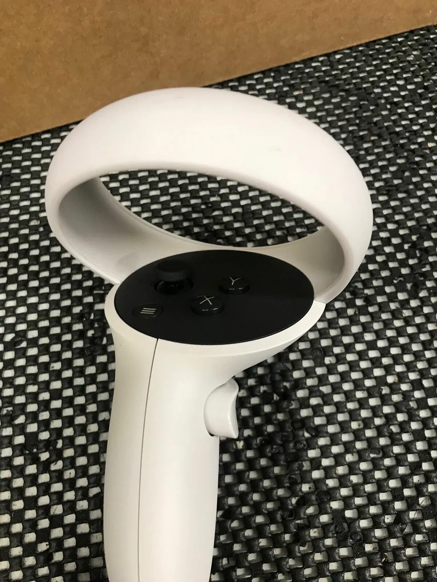 Oculus Quest 2 VR Headet - Image 4