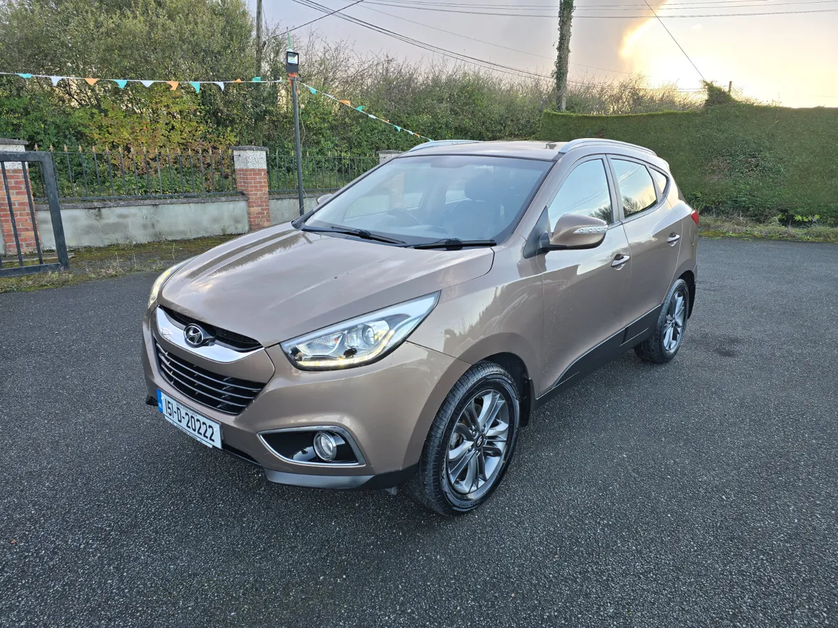 Hyundai ix35 EXECUTIVE Low Mileage - Image 3