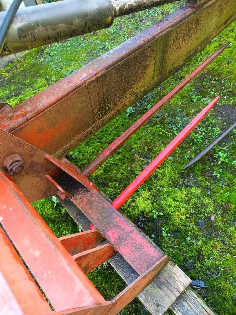 Bale splitter - Image 2