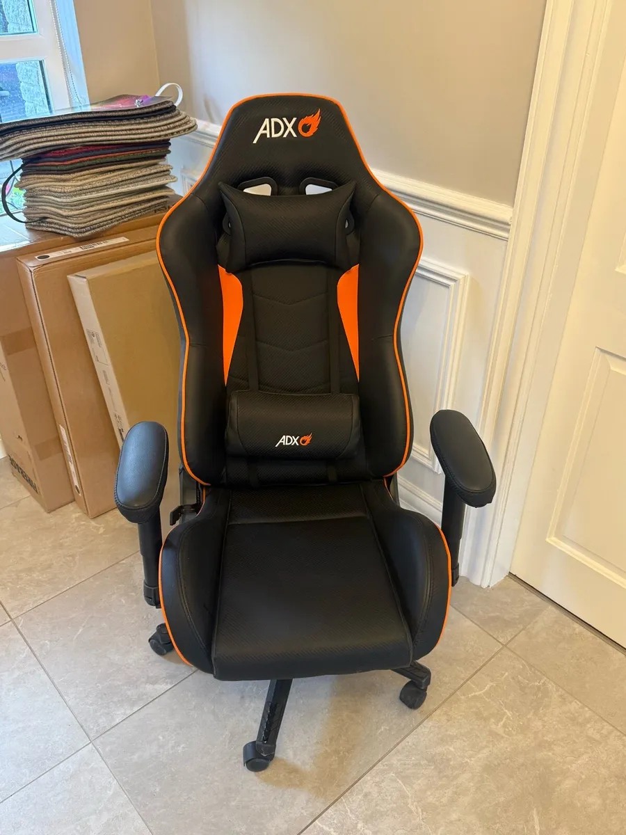 Gaming chair - Image 1