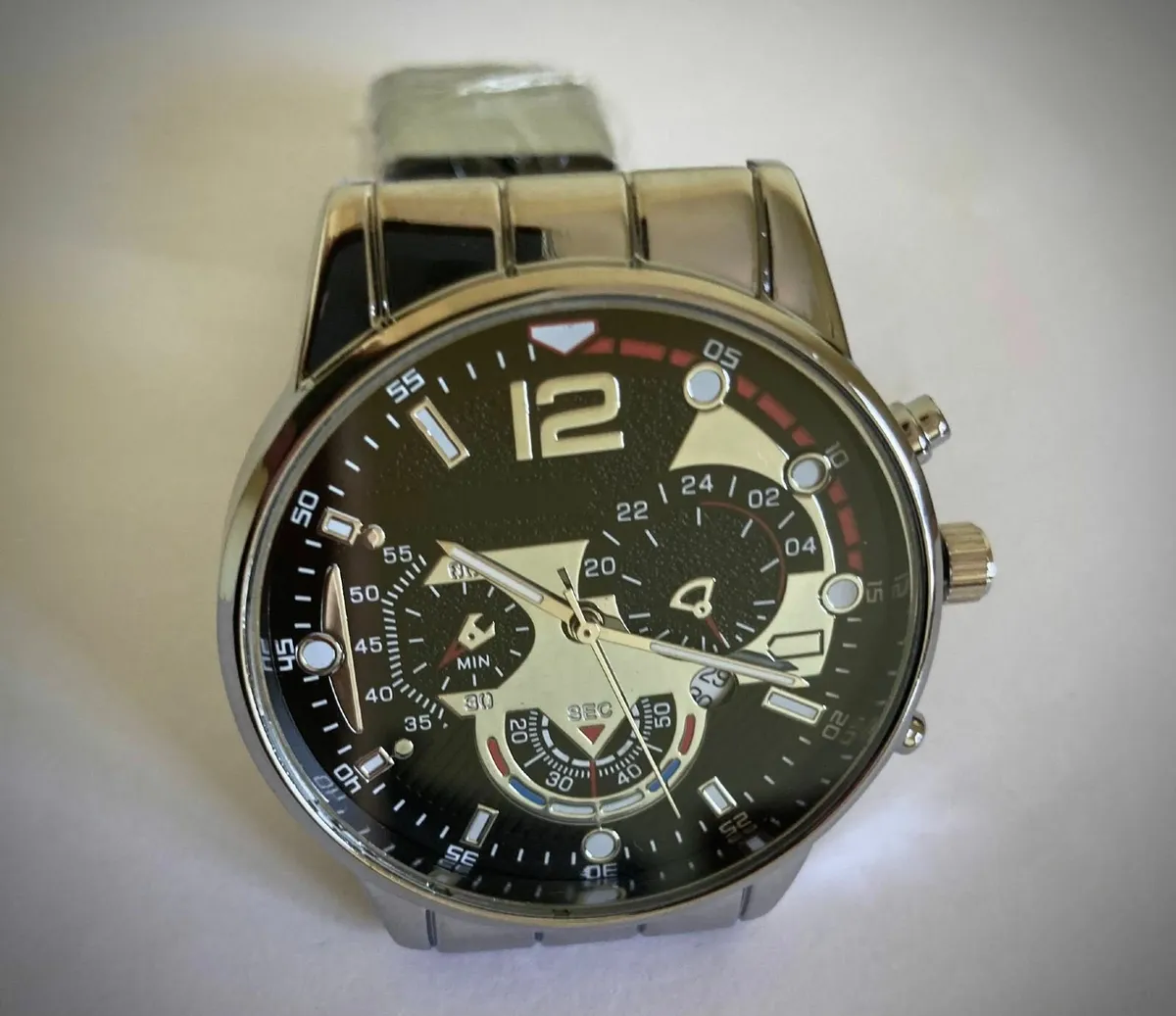 Stylish Men's Black Chronograph Quartz Watch - Image 1
