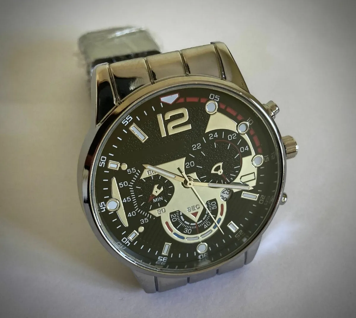 Stylish Men's Black Chronograph Quartz Watch - Image 2
