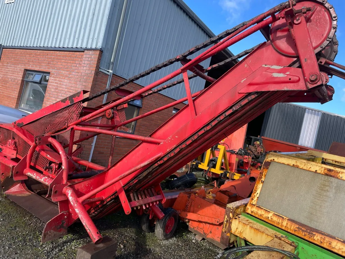 Kverneland stone elevator - Image 1