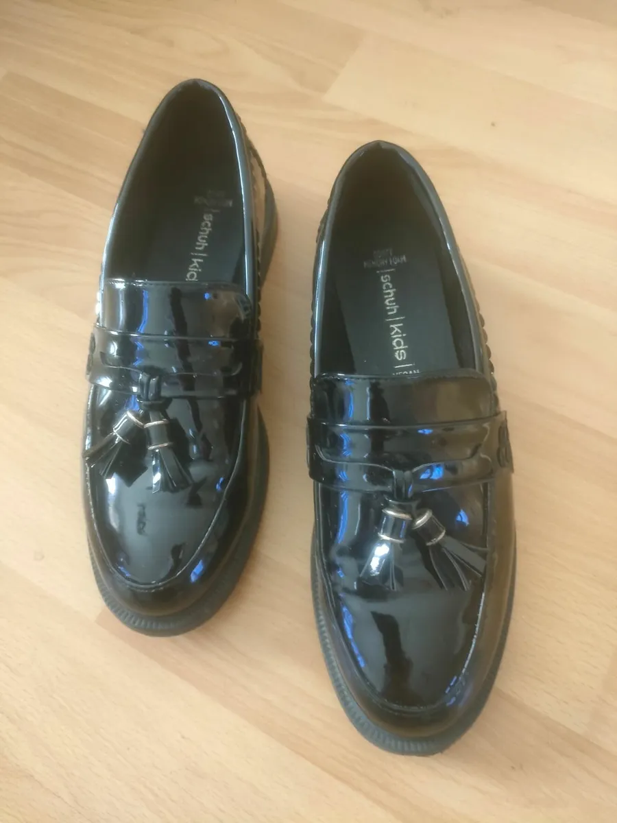 Shoes girl - Image 1