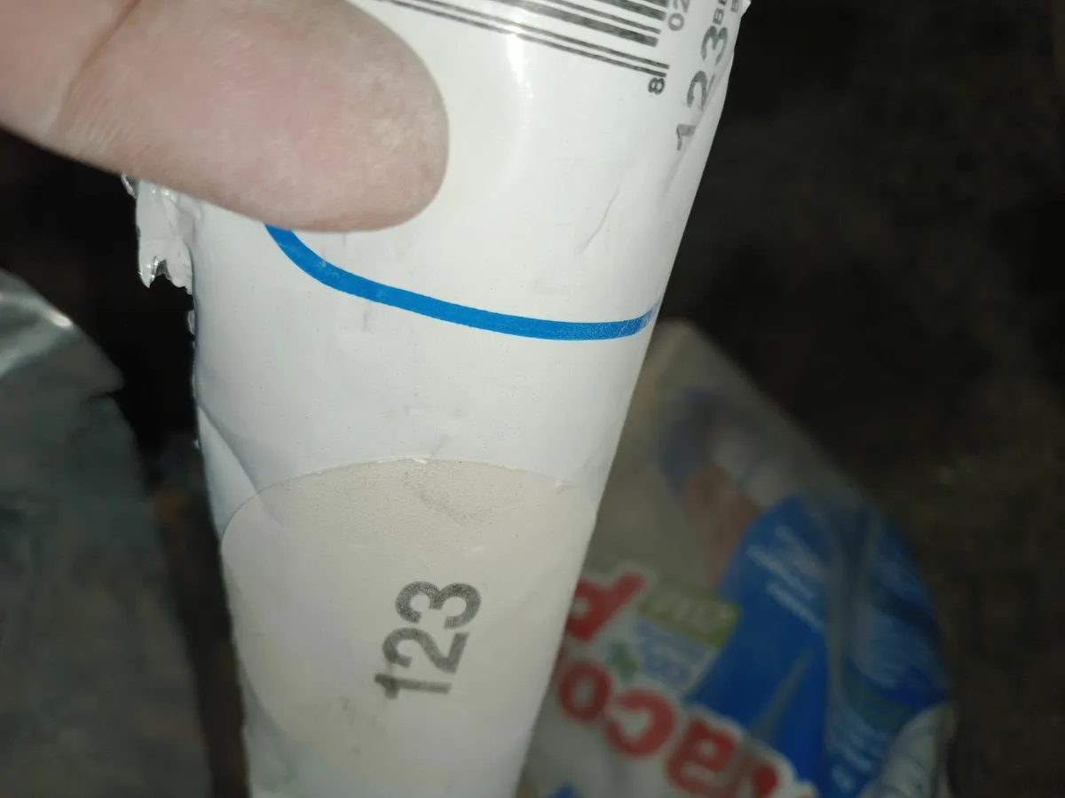 Tile adhesive grout plaster - Image 1