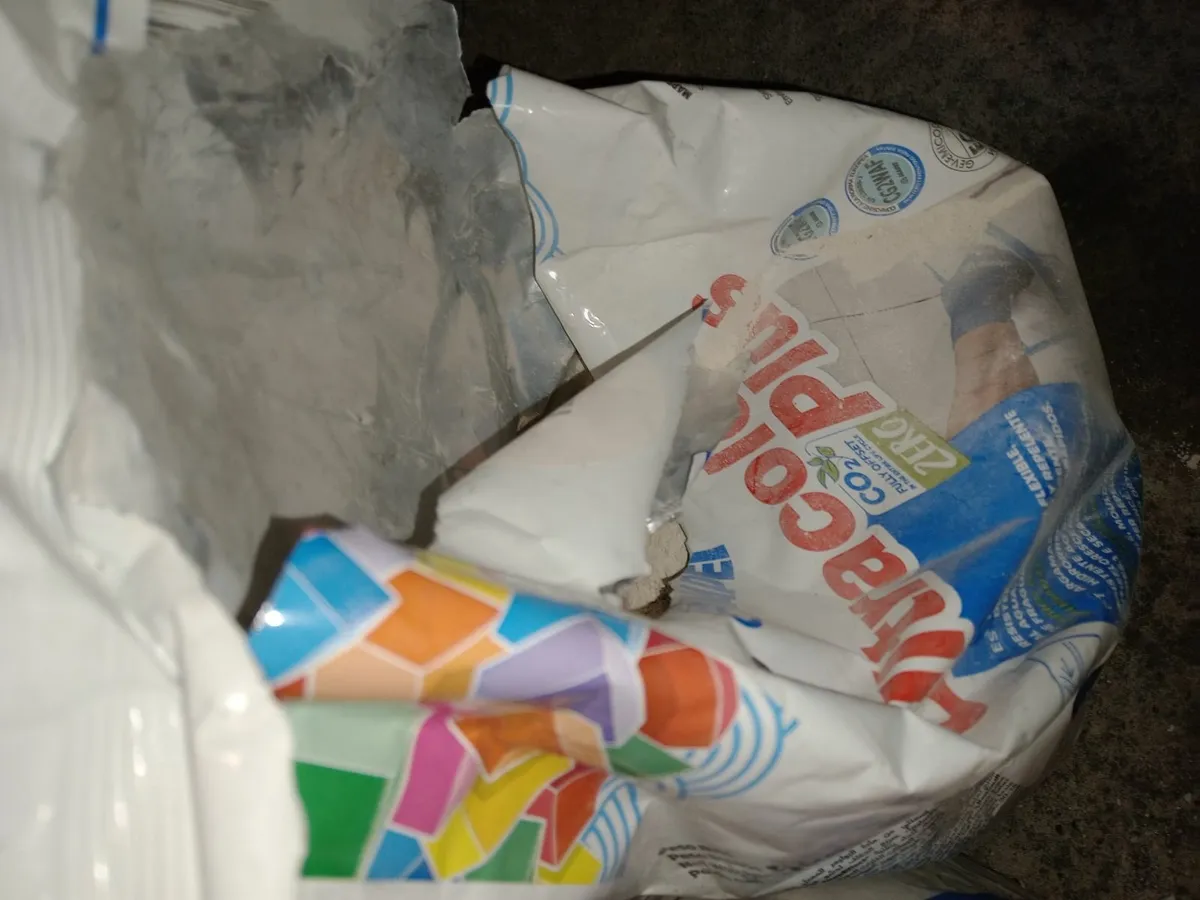 Tile adhesive grout plaster - Image 3