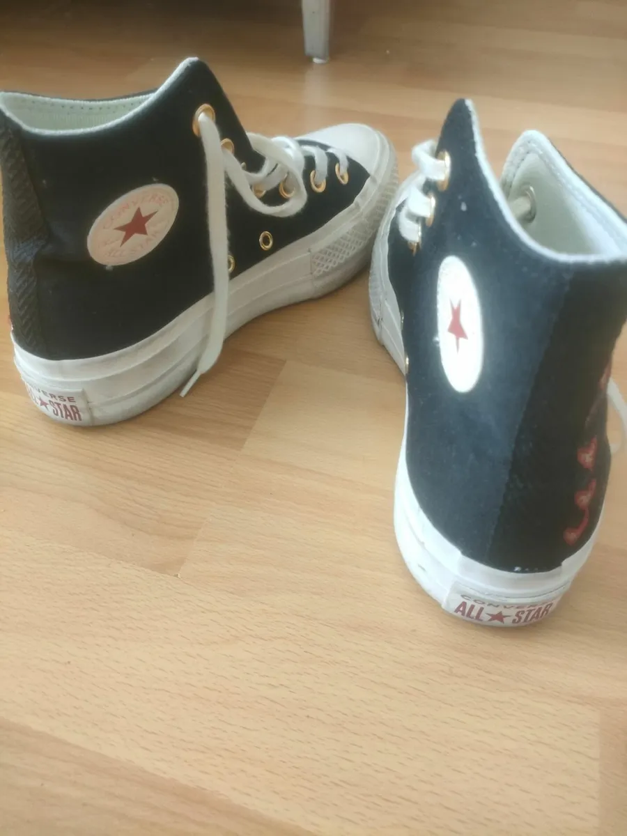 Shoes girl - Image 1