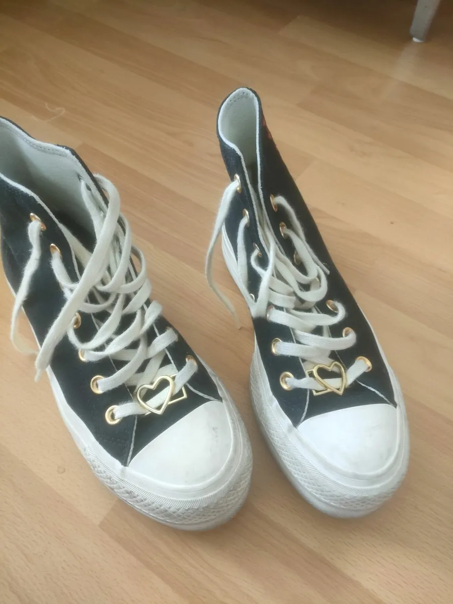 Shoes girl - Image 2