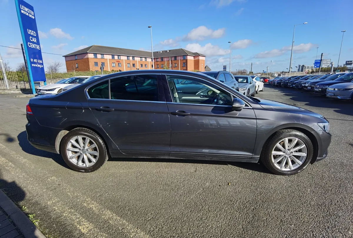 VOLKSWAGEN PASSAT 2.0TDI COMFORTLINE 150BHP - Image 4