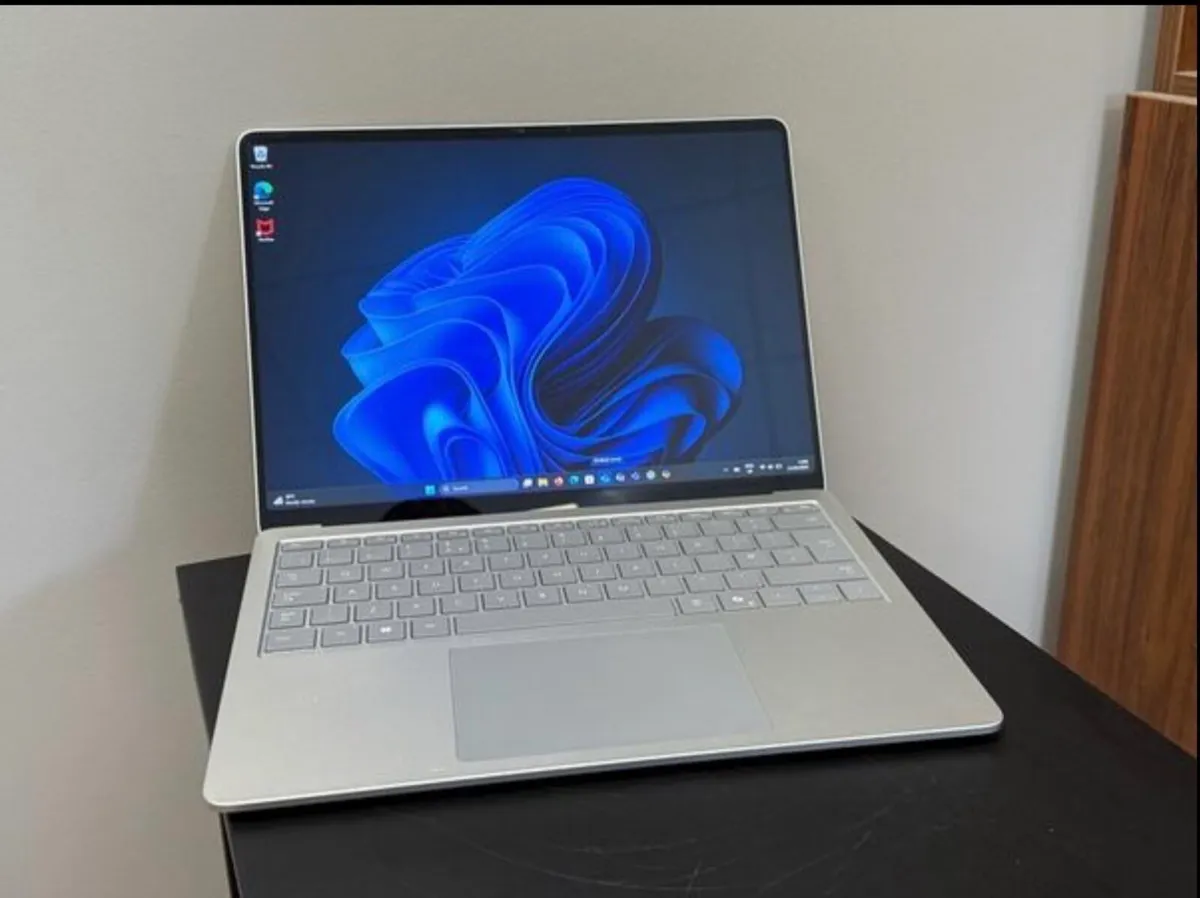 Microsoft surface laptop - Image 1