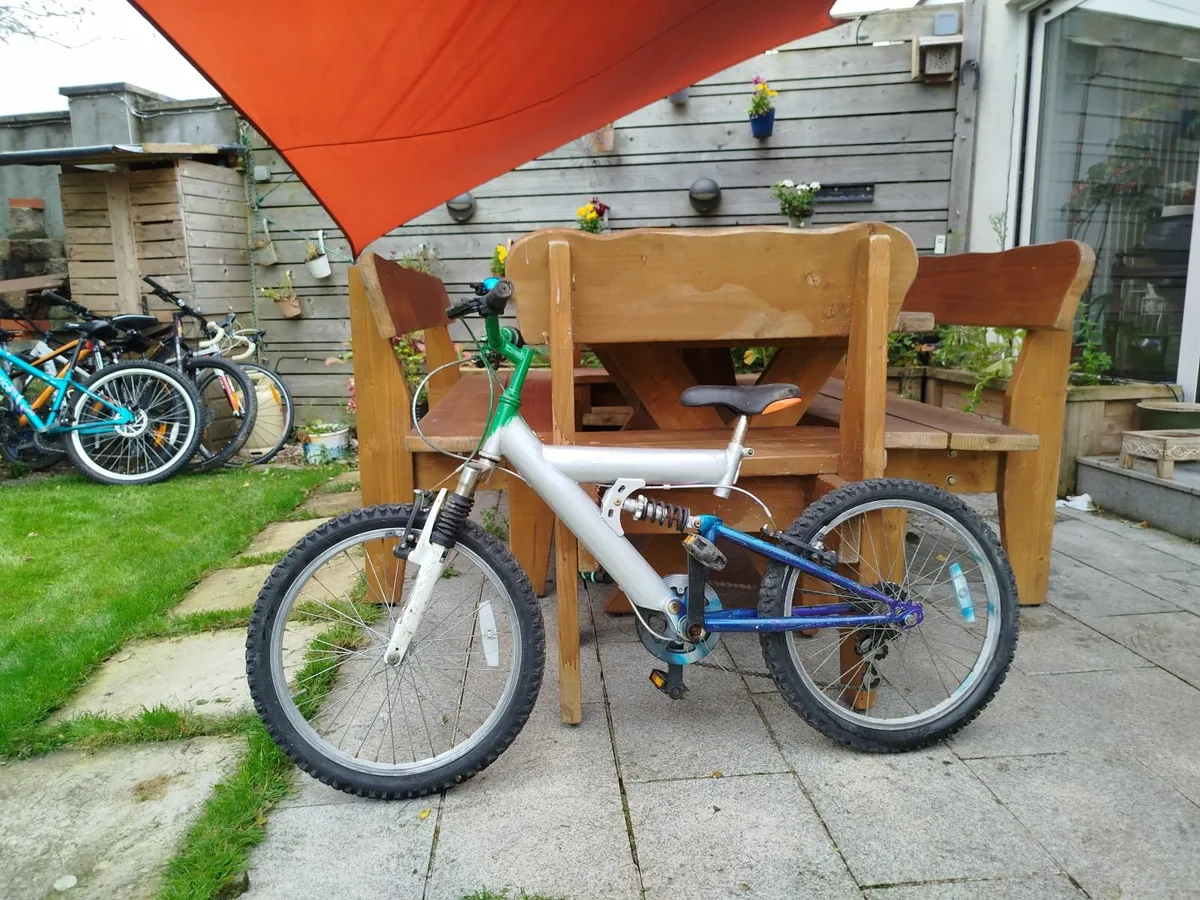 Child's bike - Image 1