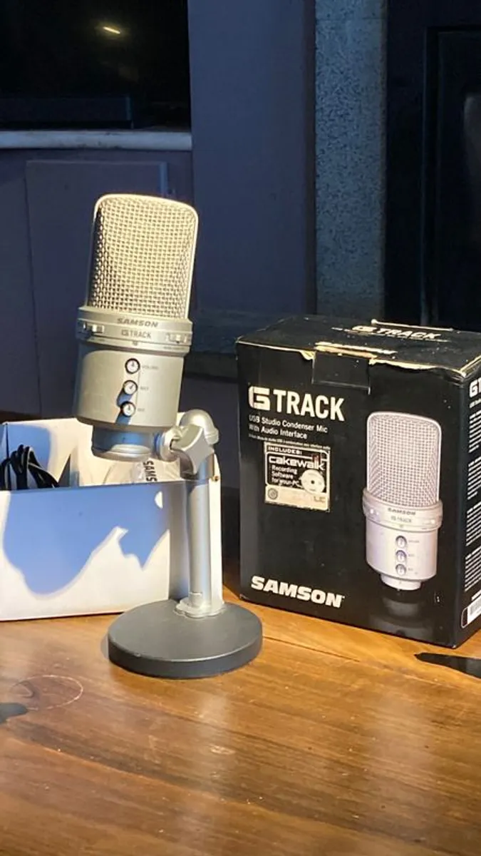 Samson Usb Studio Condenser Mic/with Audio Interface And Stand - Image 1
