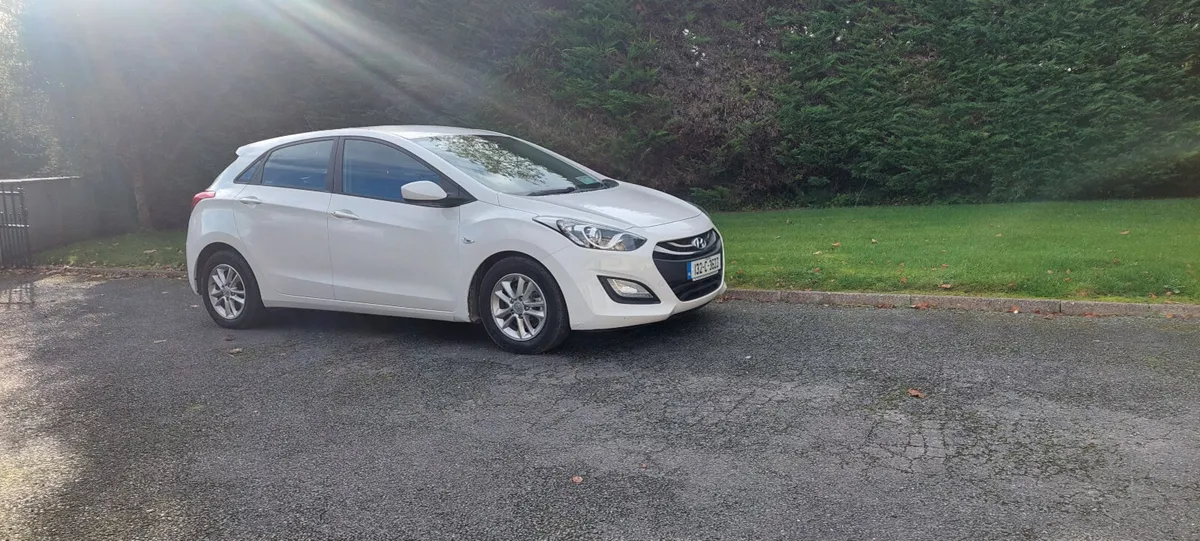 Hyundai i30 2013 *Automatic* - Image 2