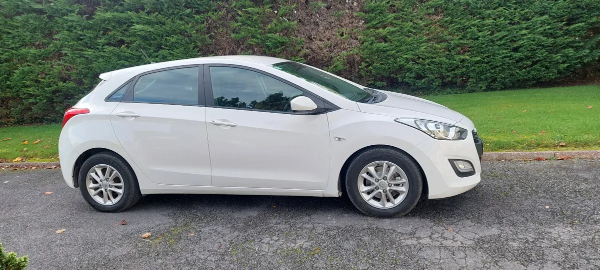 Hyundai i30 2013 *Automatic* - Image 3