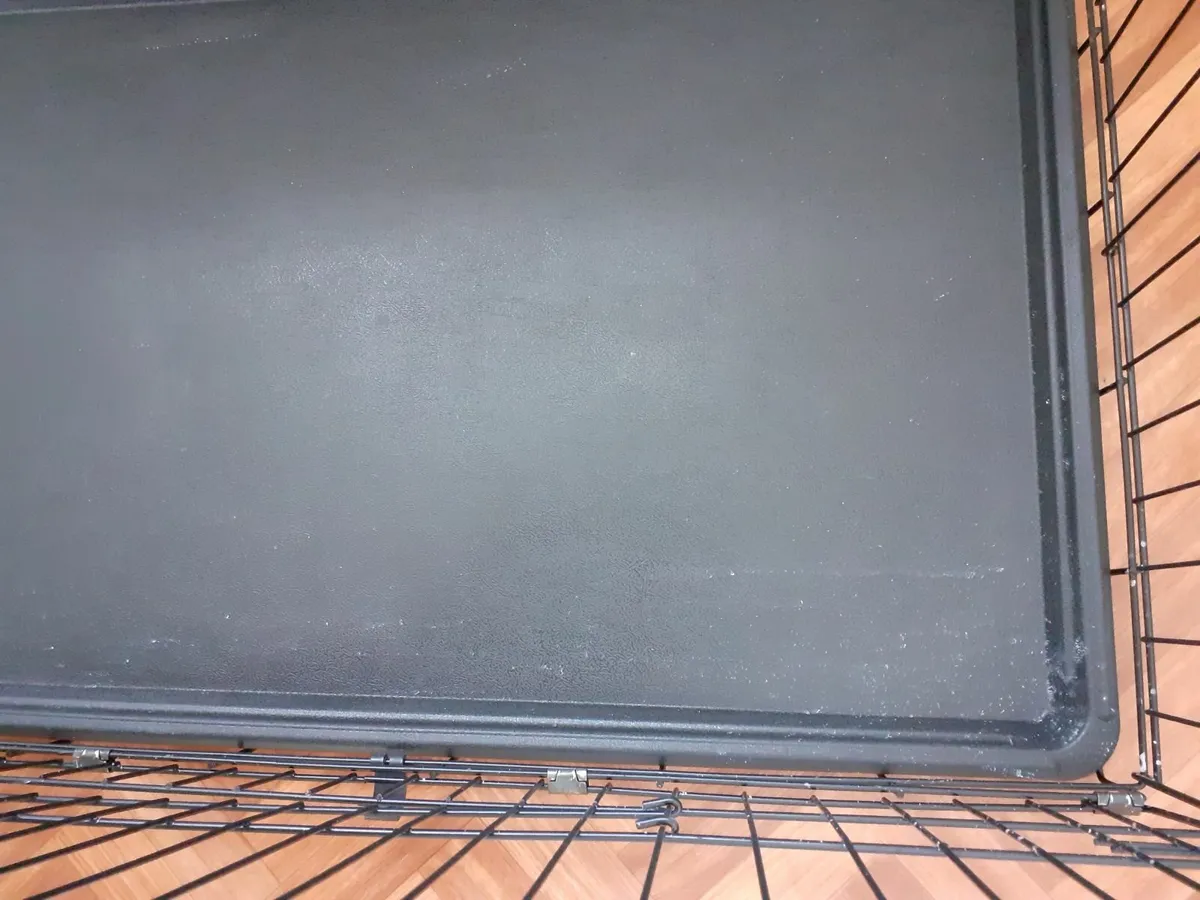 Extra large dog crate / automatic pet feeder - Image 3