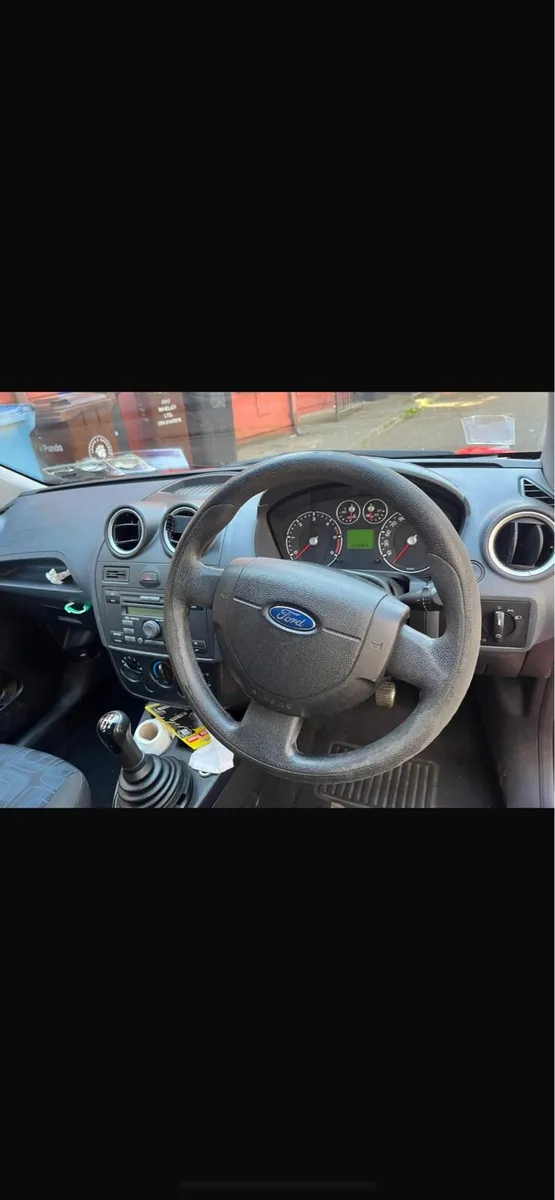 Ford Fusion - Image 4