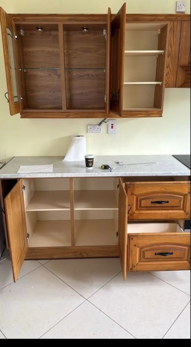 Solid oak kitchen - Image 4