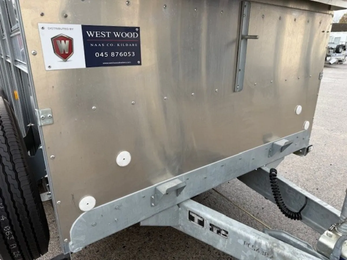 T0150 Damaged NEW TA510 12' x 5'10'' Ifor Williams - Image 2