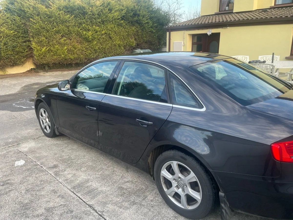 Audi a4 2011 low kms - Image 3