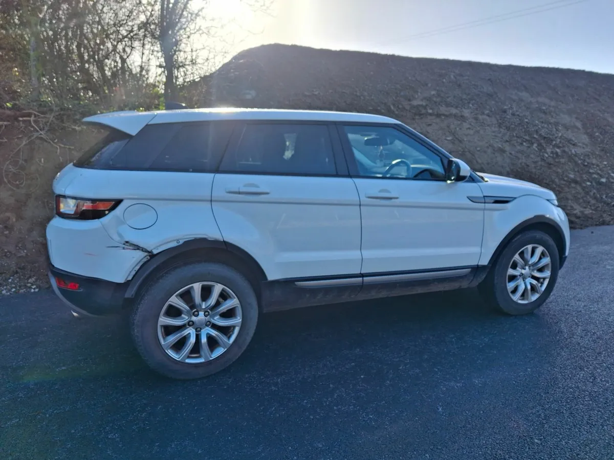 Range Rover Evoque 2018 light damage - Image 2