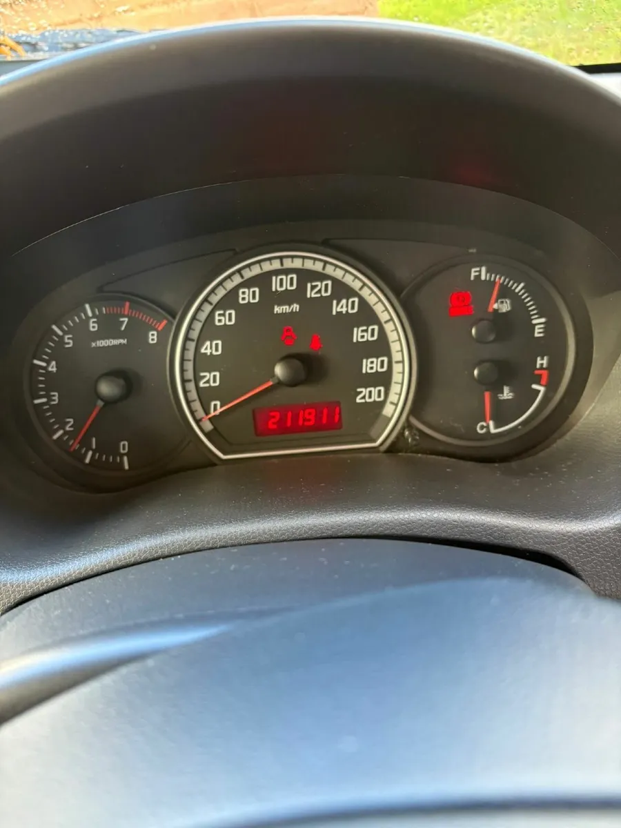 Suzuki Swift 2007 - Image 2