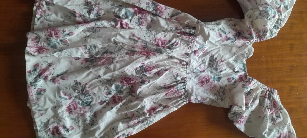 Bundle girls clothes age 8-9 - Image 3