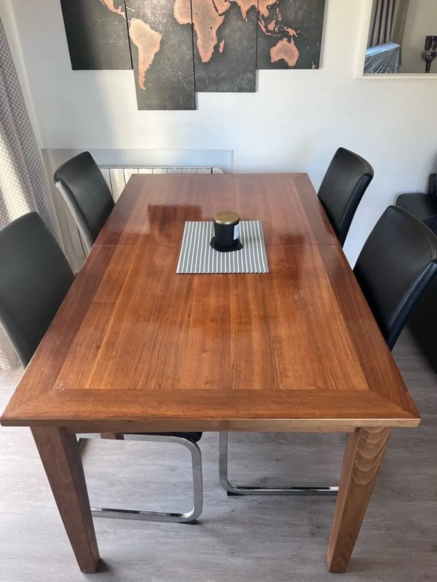 Wooden table and 4 black leather chairs - Image 1