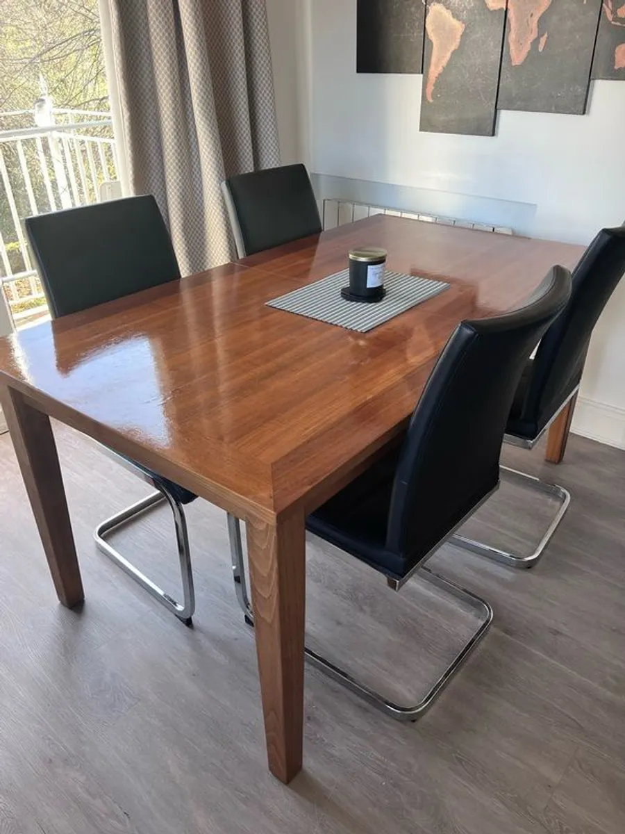 Wooden table and 4 black leather chairs - Image 3