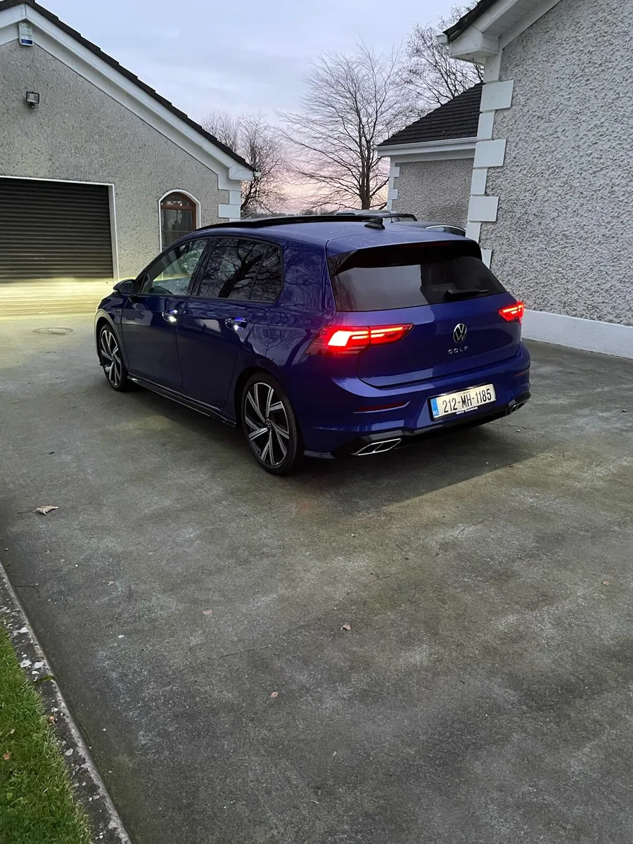 2021 Volkswagen Golf - Image 3