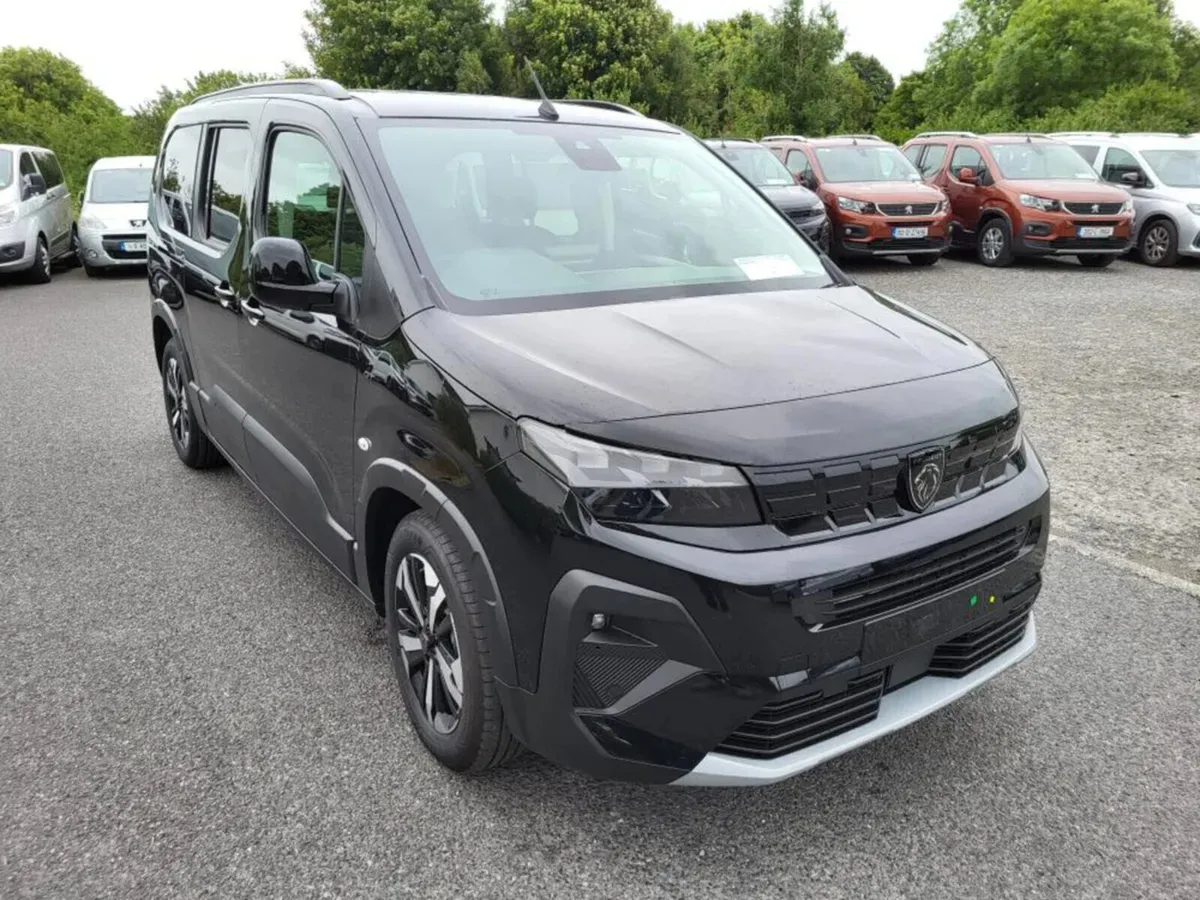 Wheelchair Accessible Peugeot Rifter - Image 4