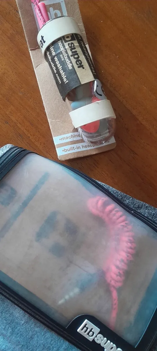 Hoodie buddie hb with earphones new age8-12 - Image 2