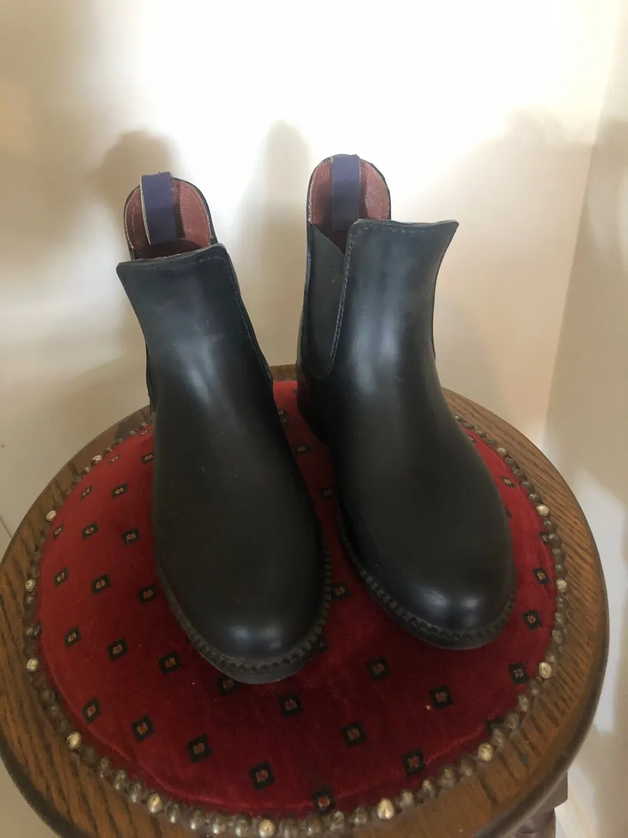 Horse riding boots children’s - Image 1