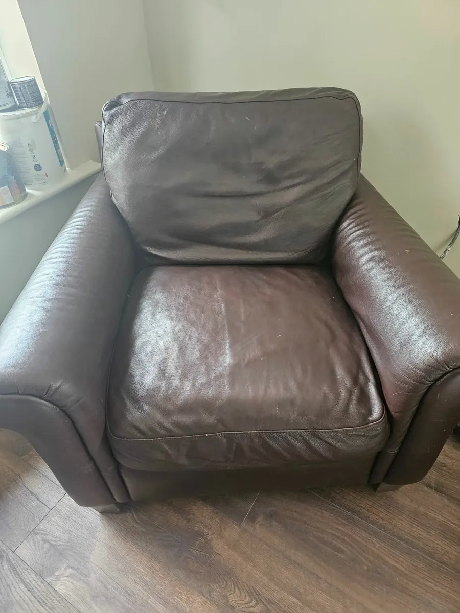 Beautiful Natuzzi 3-Piece Genuine Leather Sofa Set - Image 1