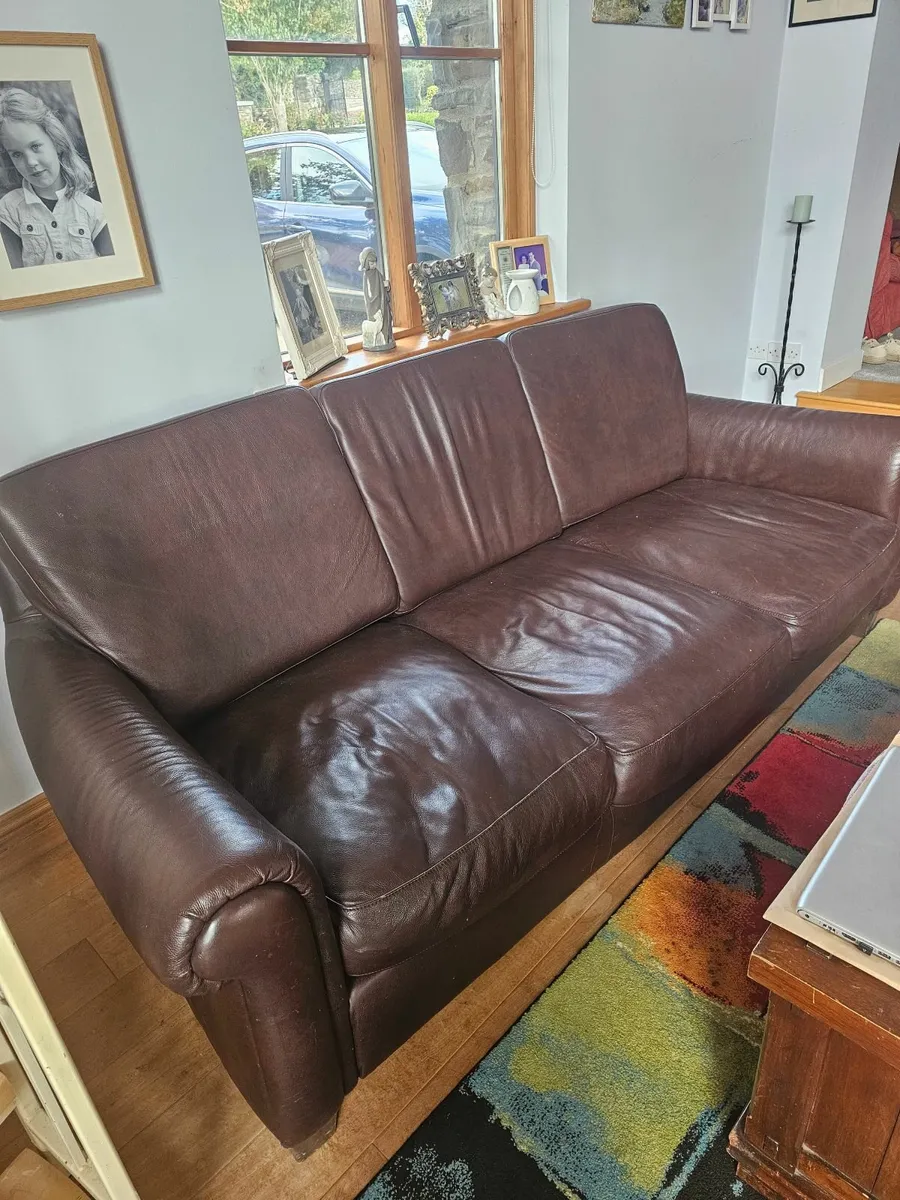 Beautiful Natuzzi 3-Piece Genuine Leather Sofa Set - Image 4