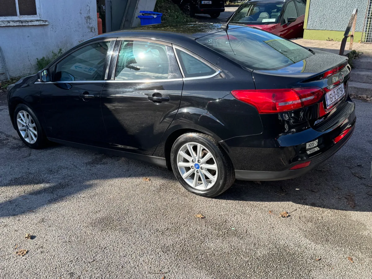 Ford Focus Titanium low mileage - Image 3