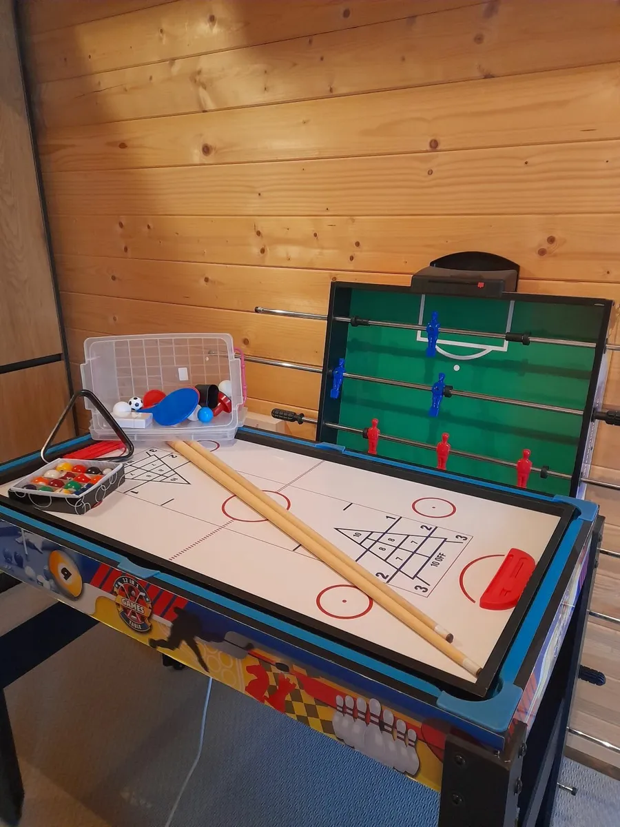 Kids games table - Image 1