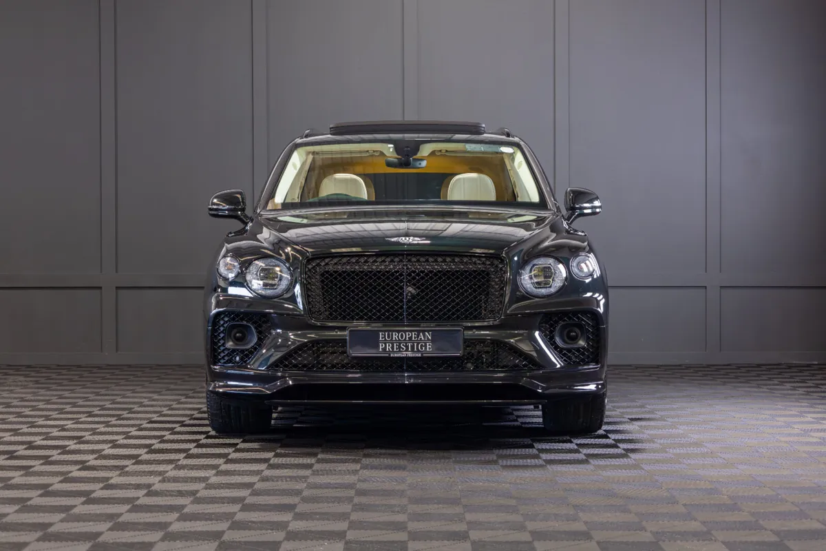 232 Bentley Bentayga Azure V6 *Pan Roof - Image 2