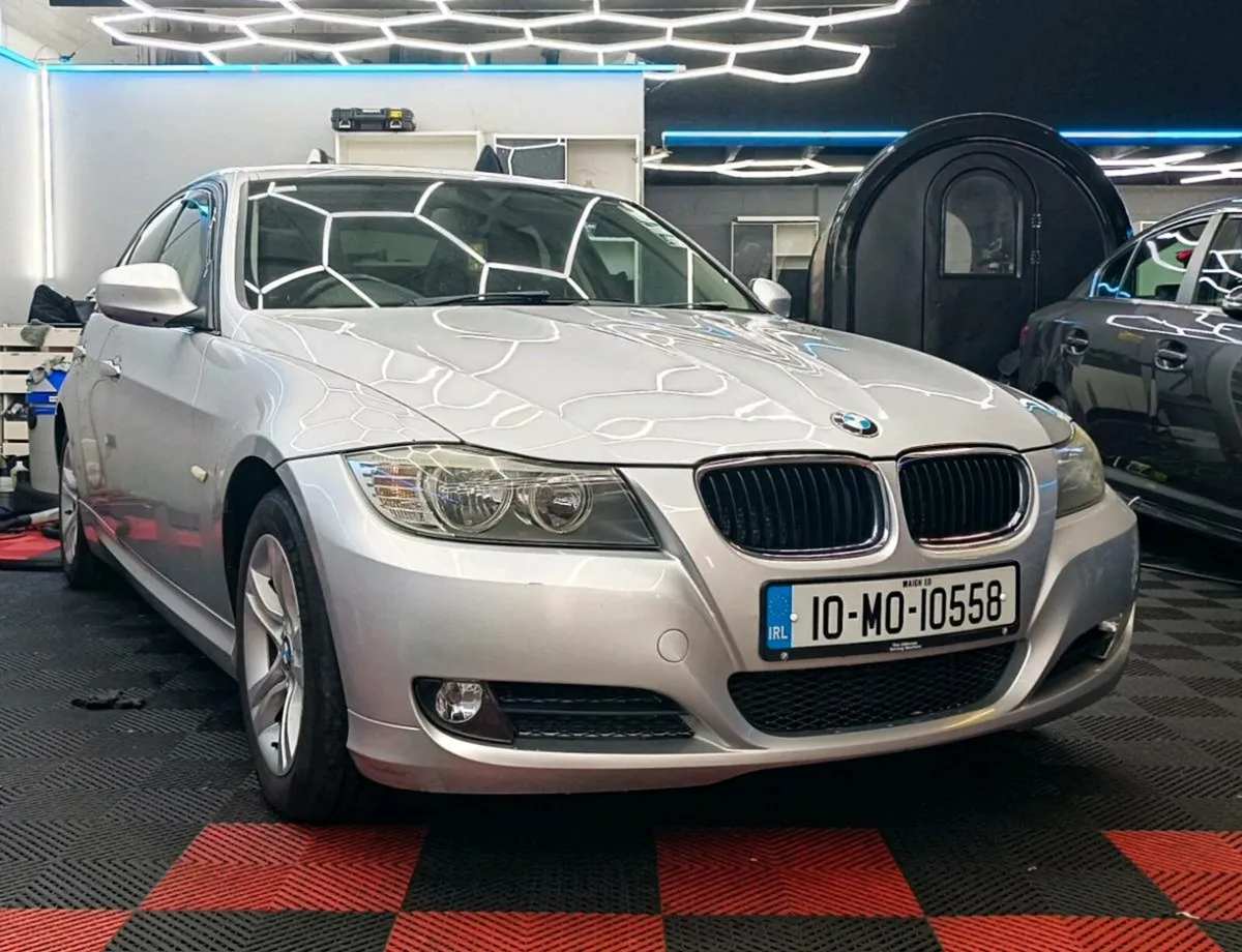 BMW 316D 2010 - Image 1