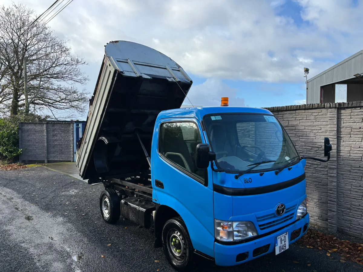 Toyota Dyna Tipper - Image 1
