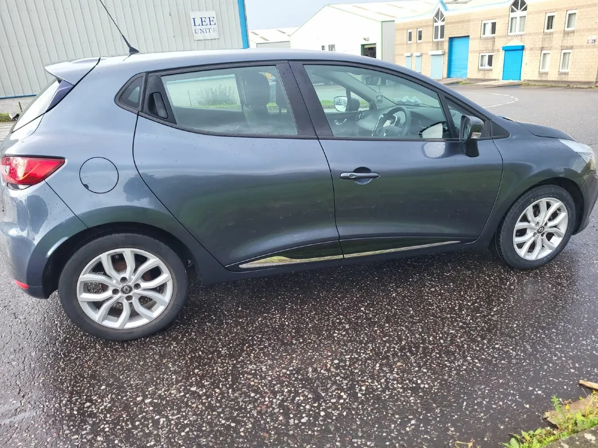 Renault Clio 2018 - Image 3