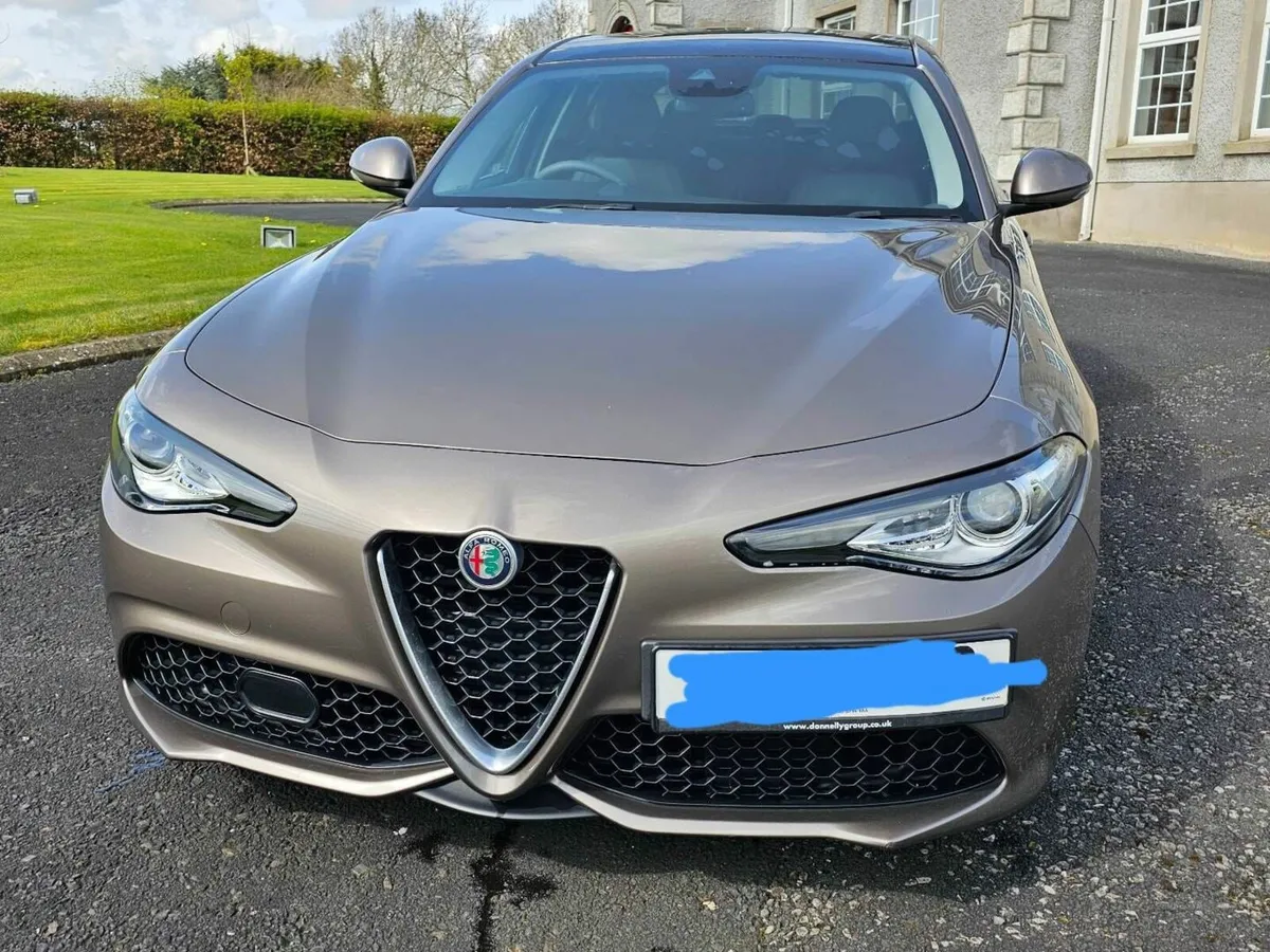 Alfa Romeo Giulia Speciale, 180 BHP, Top Spec - Image 2