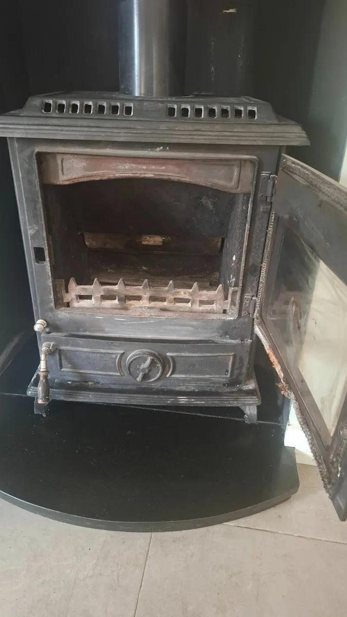 Blacksmith Stove with Backboiler - Image 2