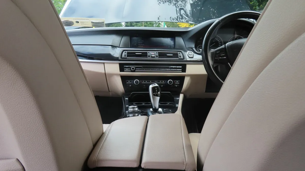 BMW 5-Series 2013 - Image 3