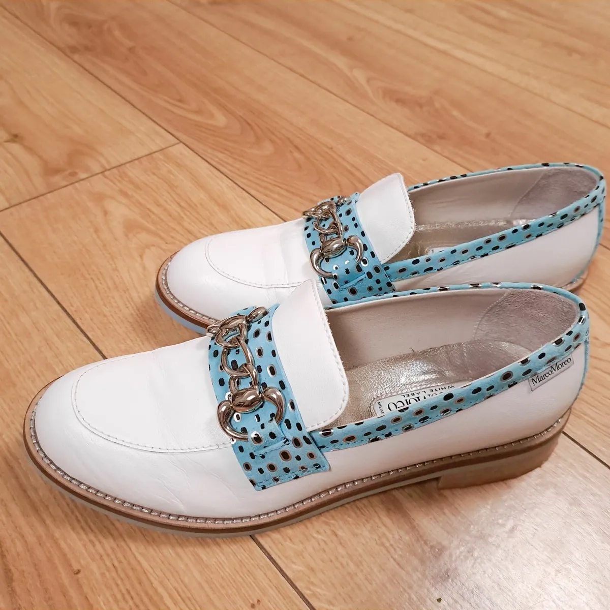 Marco Moreo White Blue Loafers Chain Detail 4.5UK - Image 1