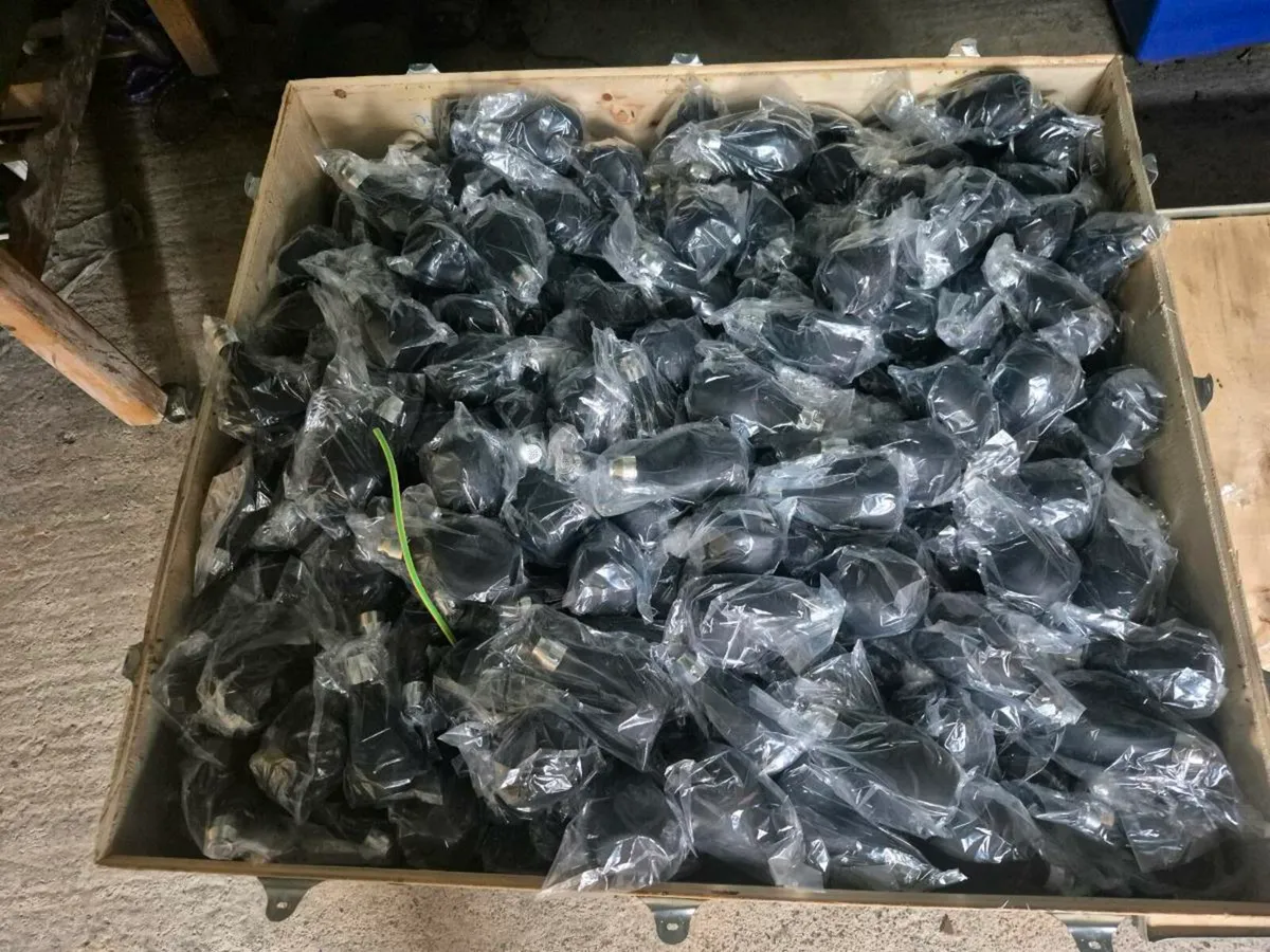 FRCOLOR €2 EACH  TRAVEL DUSTING POWDER PUFF REFILL - Image 3