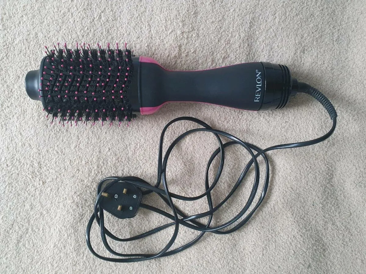 Revlon One-Step Hair Dryer and Volumizer - Image 1