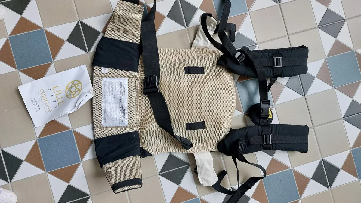 Lille 6 position baby carrier - Image 2