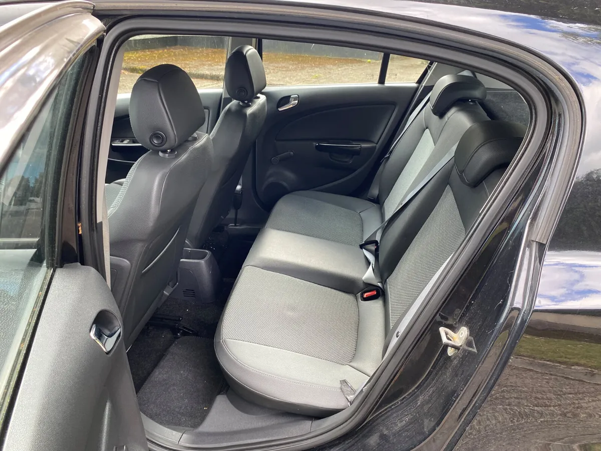 Opel Corsa 1.2 - €1,950 - Image 4